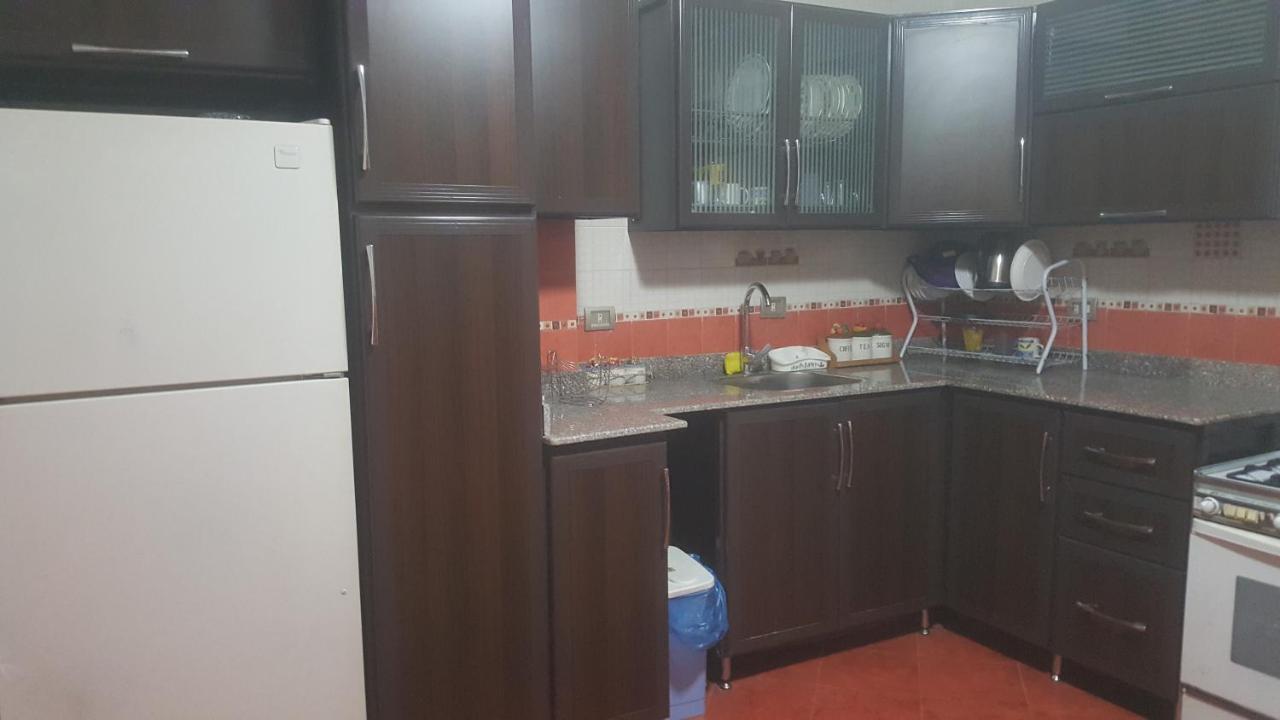1 Apartment *