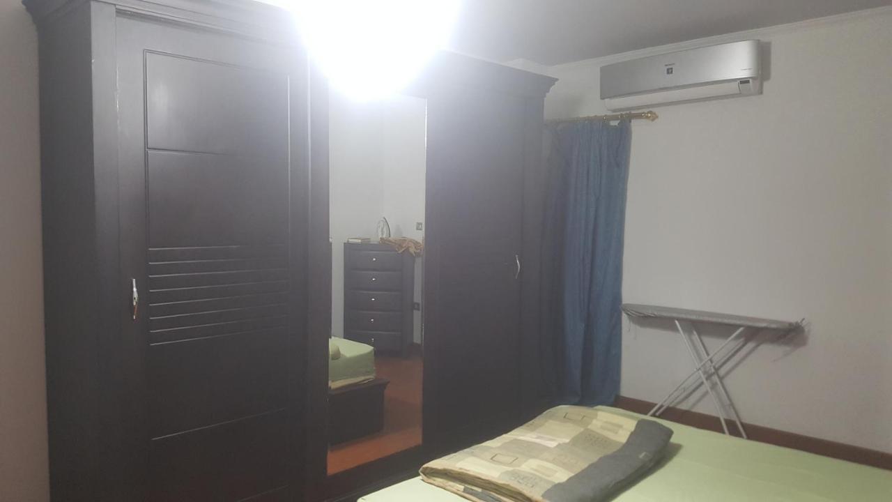 1 Apartment *