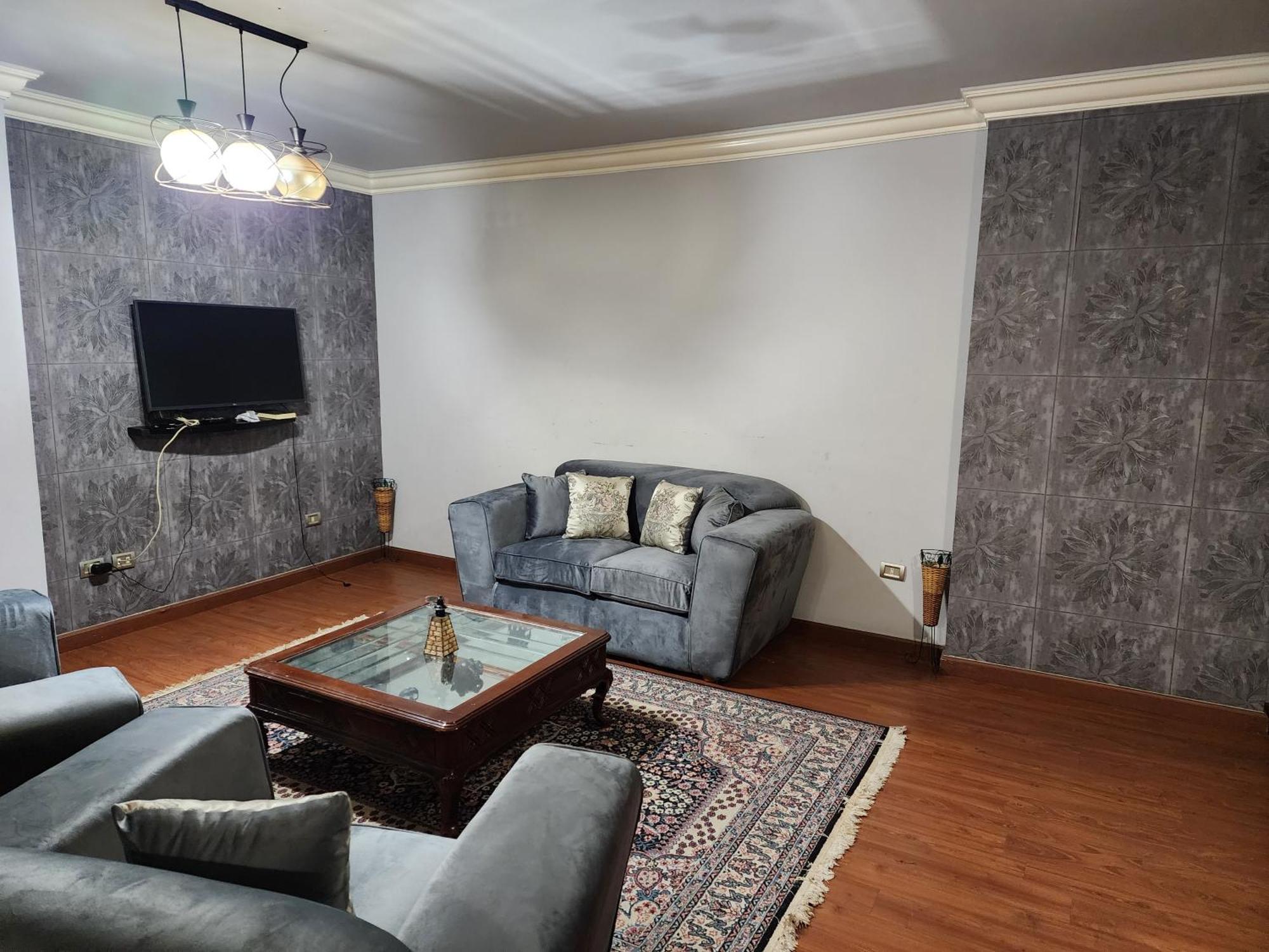 1 Apartment